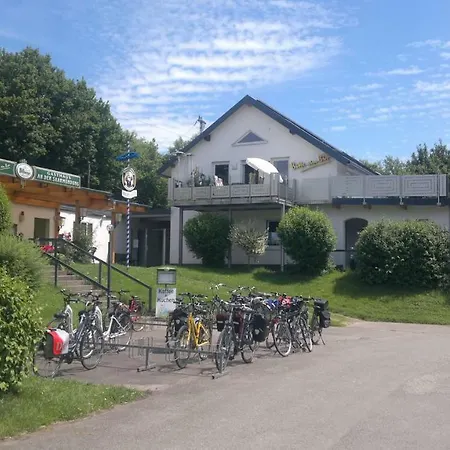 Gaestezimmer Auf Dem Campingplatz Konz Exterior photo